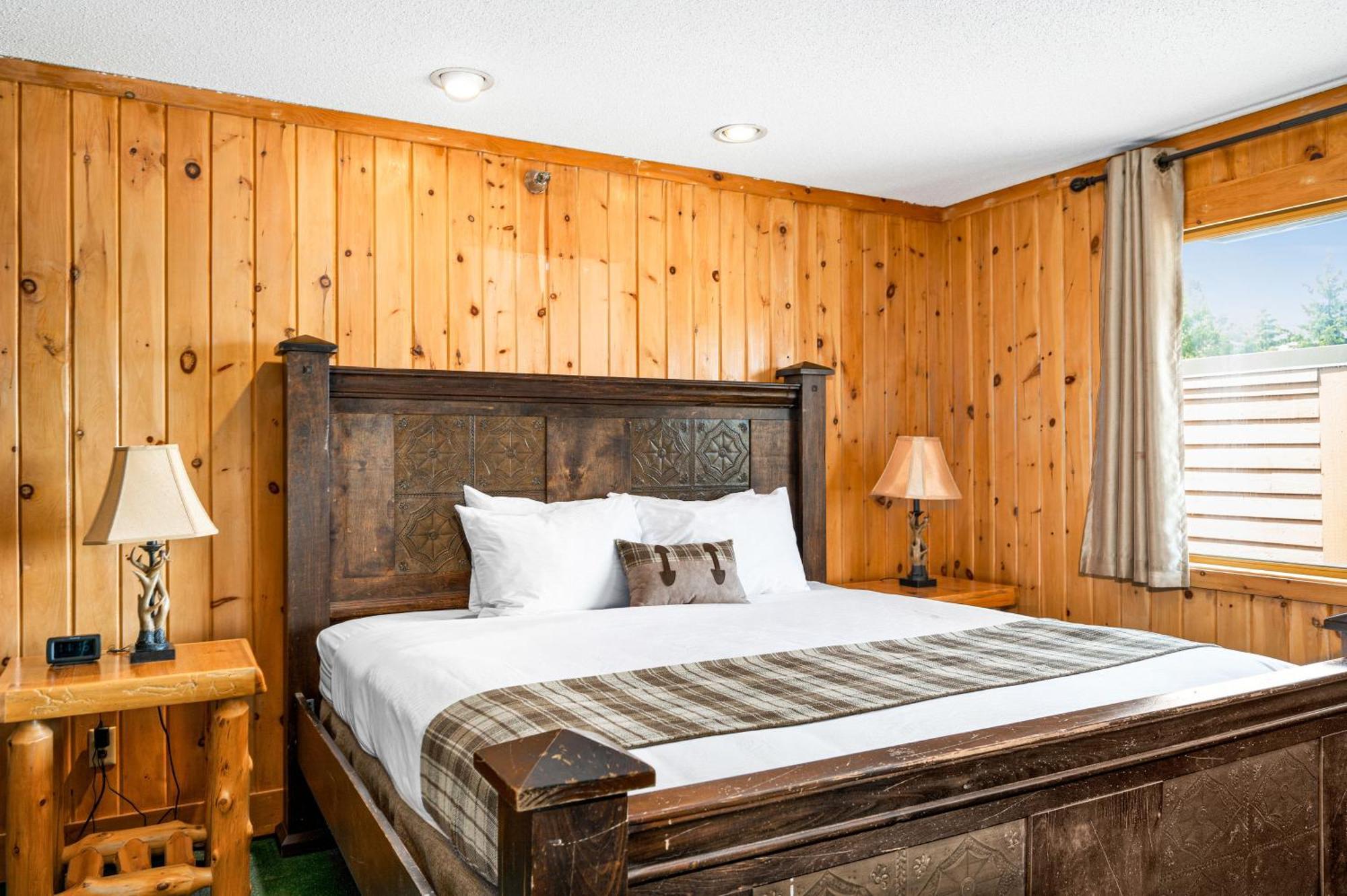 Superior Shores Resort 3*