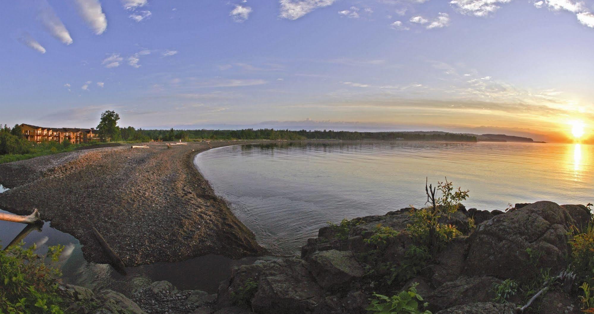 Superior Shores Resort 3*